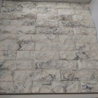 سنگ آنتیک بادبر سفید طوسی چهلستون